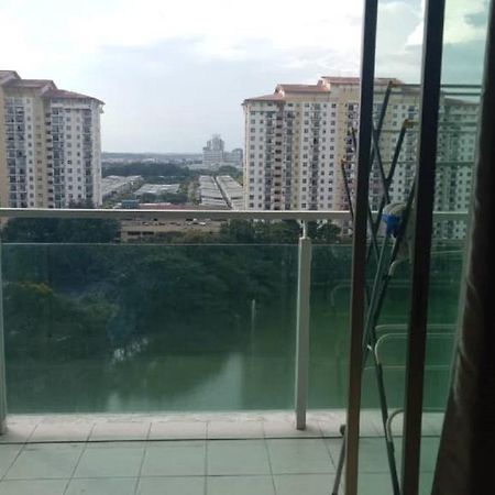 11-Modern Homestay Palazio Lake View Mount Austin Palazio Near Aeon Themepark Toppen Ikea Johor Bahru Exterior photo